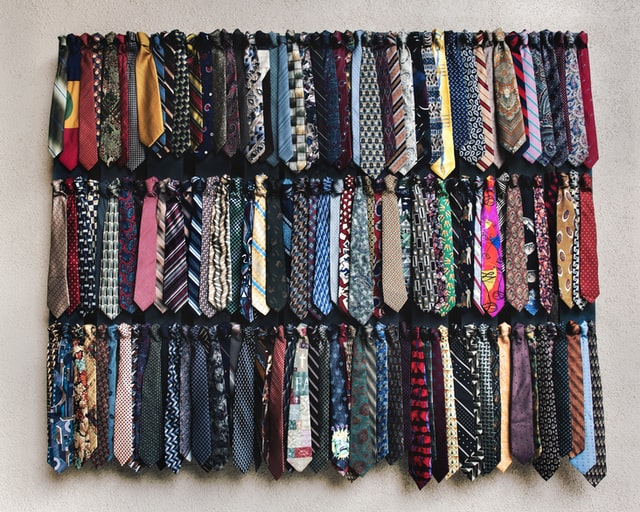 różnokolorowe krawaty na dzień ojca