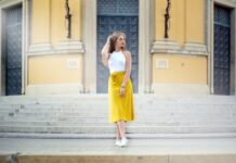 dziewczyna w żółtej spódnicy, wiosenna stylizacja
