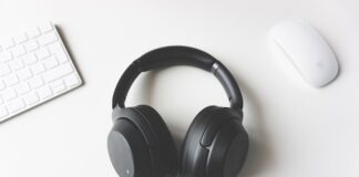 Jak zadbać o swoje słuchawki nauszne?