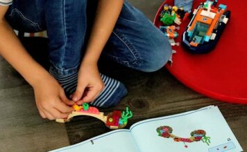 Co ile bloków stawiać pochodnie?