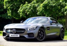 Ile pali Mercedes G klasa AMG?