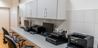 Jakie światło do monitora?